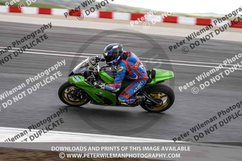 cadwell no limits trackday;cadwell park;cadwell park photographs;cadwell trackday photographs;enduro digital images;event digital images;eventdigitalimages;navarra;no limits trackdays;peter wileman photography;racing digital images;trackday digital images;trackday photos